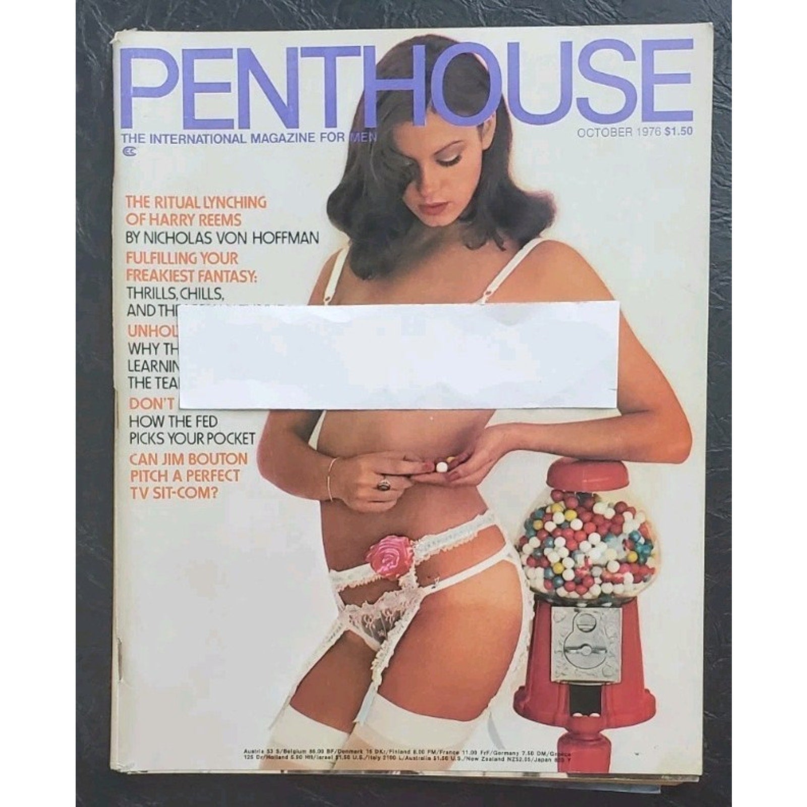 PENTHOUSE - October, 1976 (Pet SUSANNE SAXON)