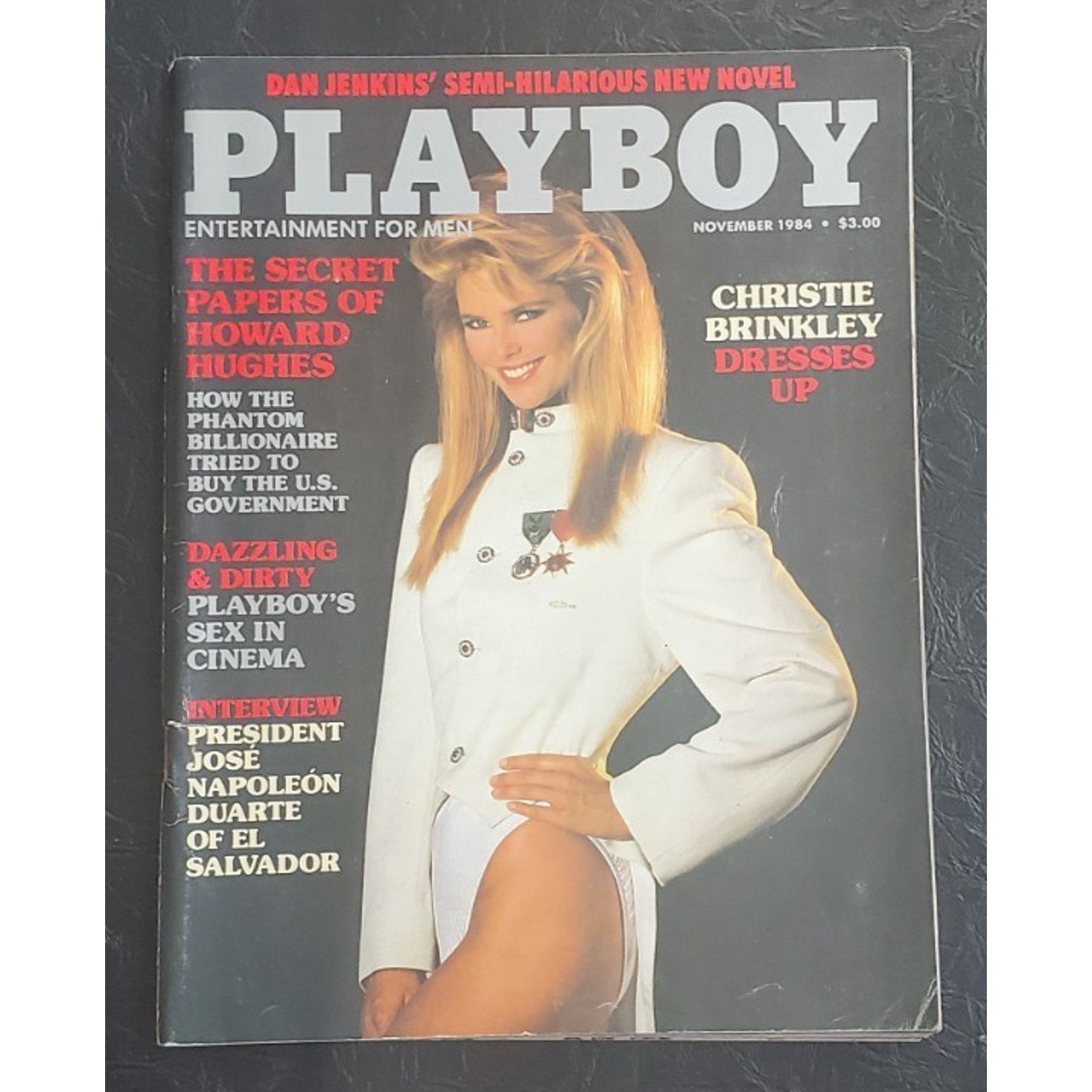 Playboy - Nov, 1984 CHRISTIE BRINKLEY Cover (Playmate ROBERTA VASQUEZ)